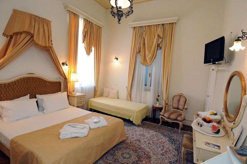 Hotel Pyrgos Of Mytilíni Zewnętrze zdjęcie