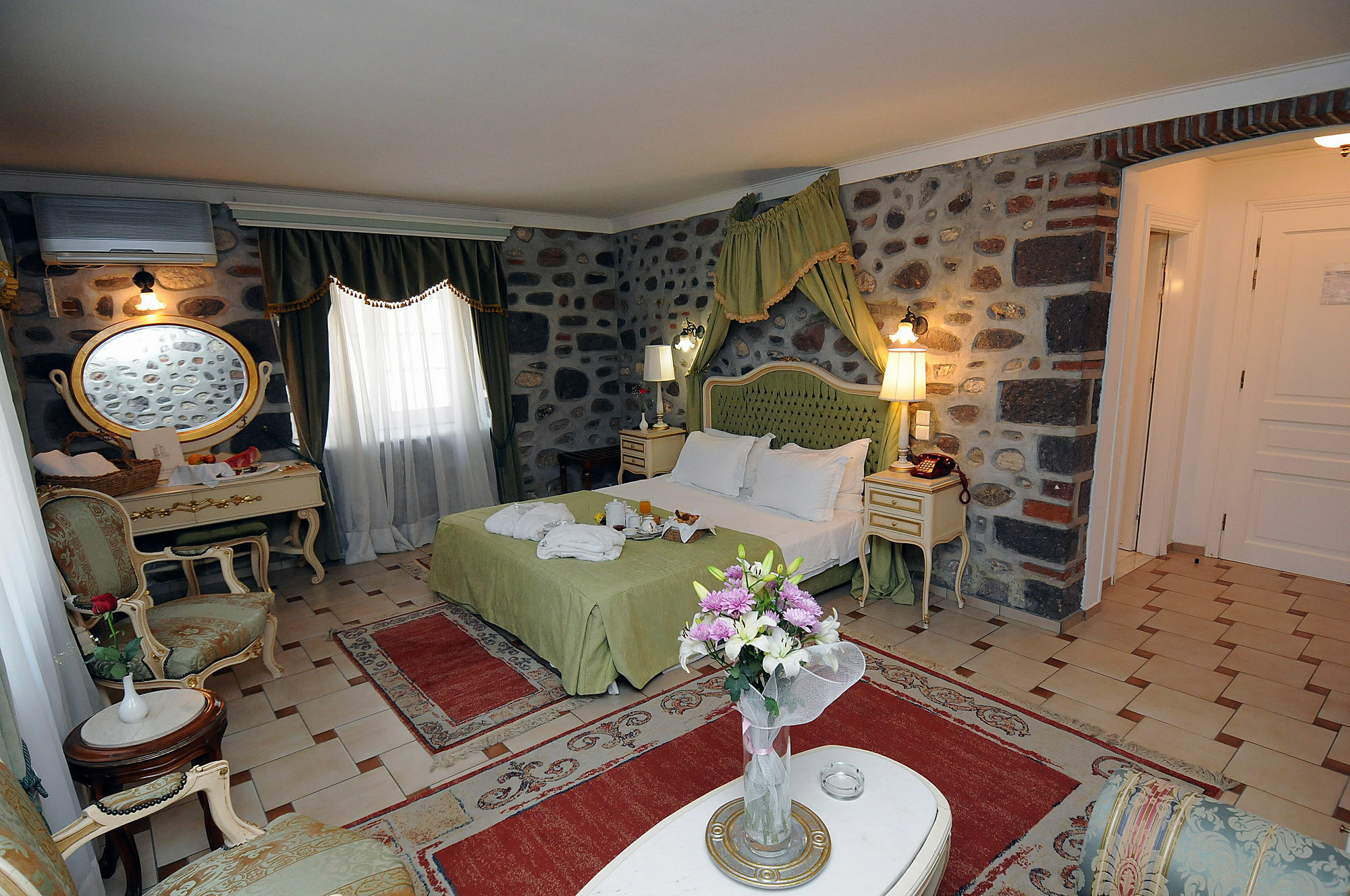 Hotel Pyrgos Of Mytilíni Zewnętrze zdjęcie
