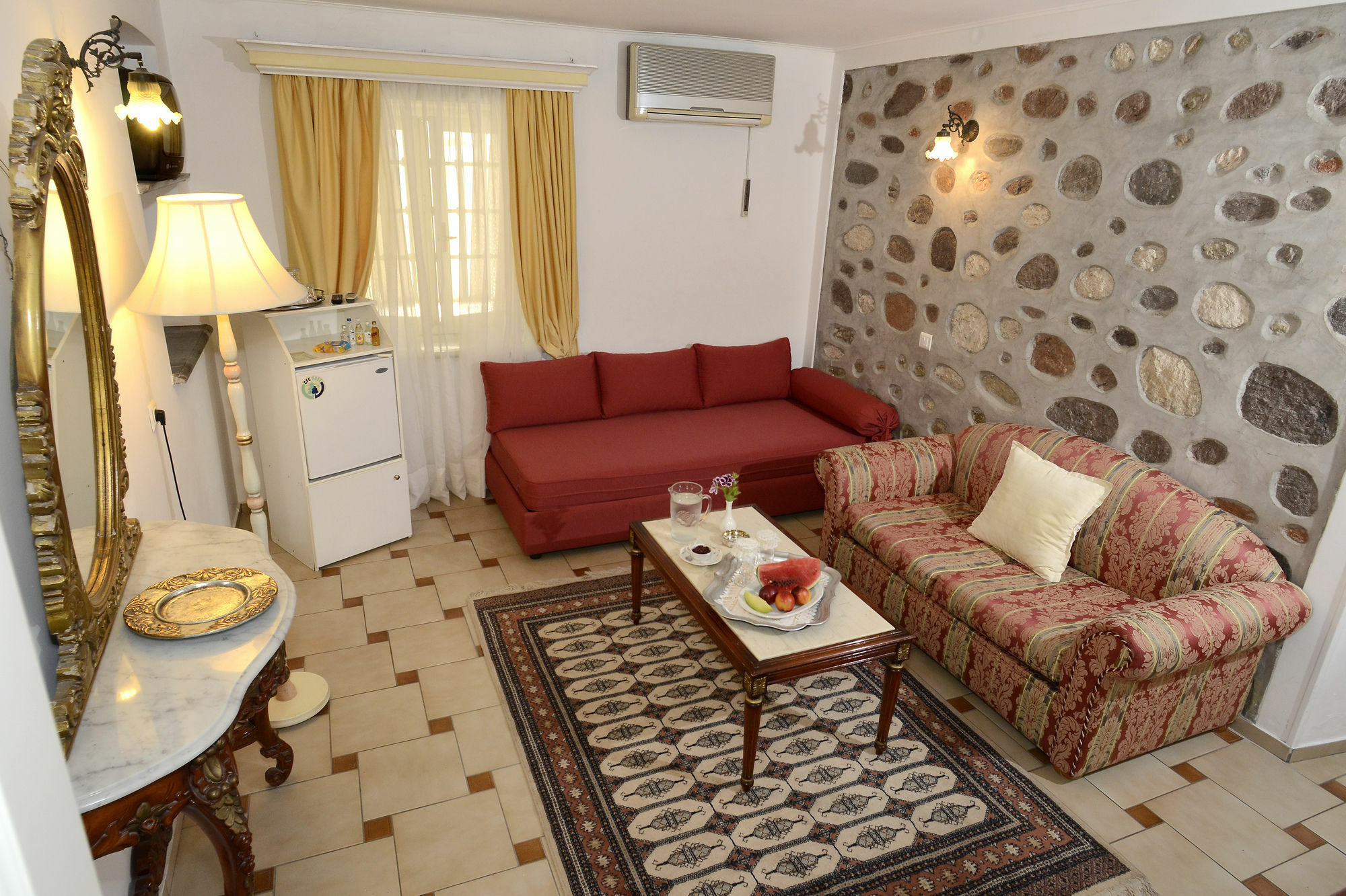 Hotel Pyrgos Of Mytilíni Zewnętrze zdjęcie