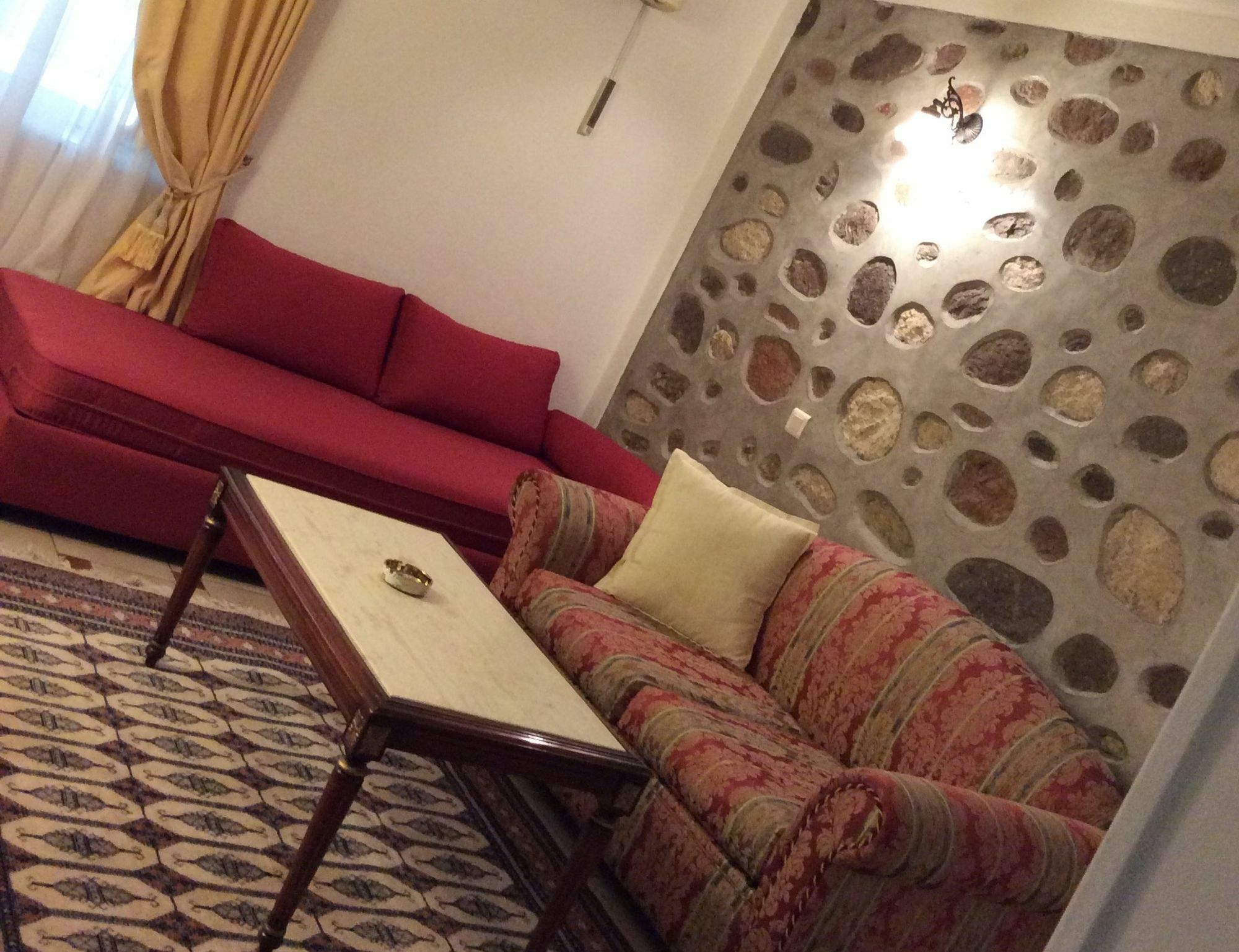 Hotel Pyrgos Of Mytilíni Zewnętrze zdjęcie
