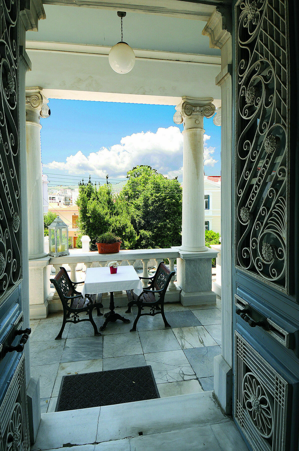 Hotel Pyrgos Of Mytilíni Zewnętrze zdjęcie