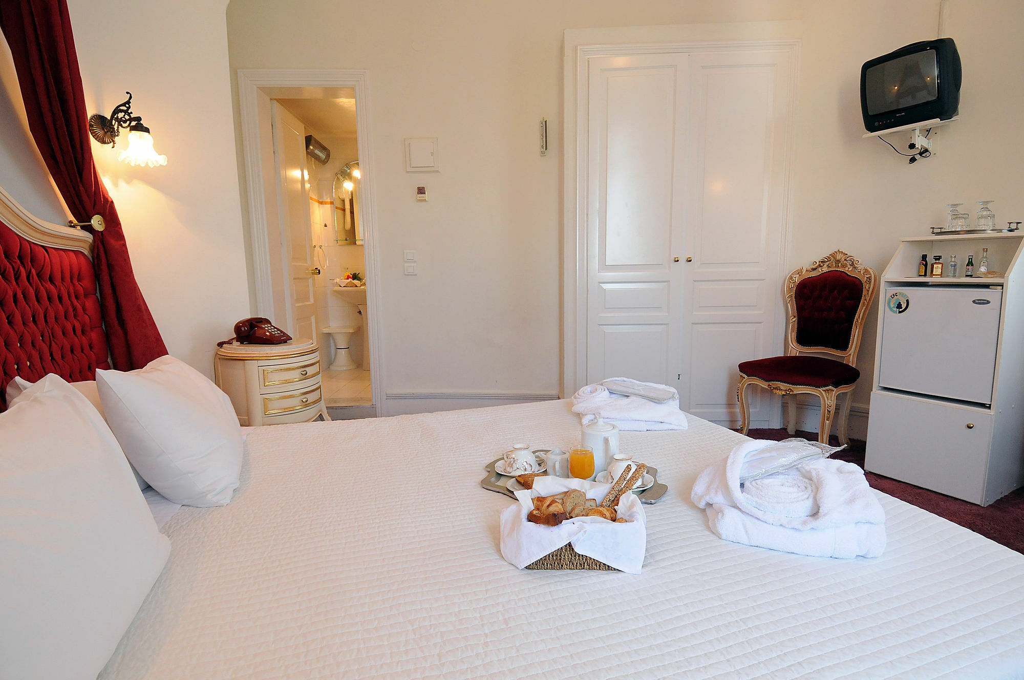 Hotel Pyrgos Of Mytilíni Zewnętrze zdjęcie